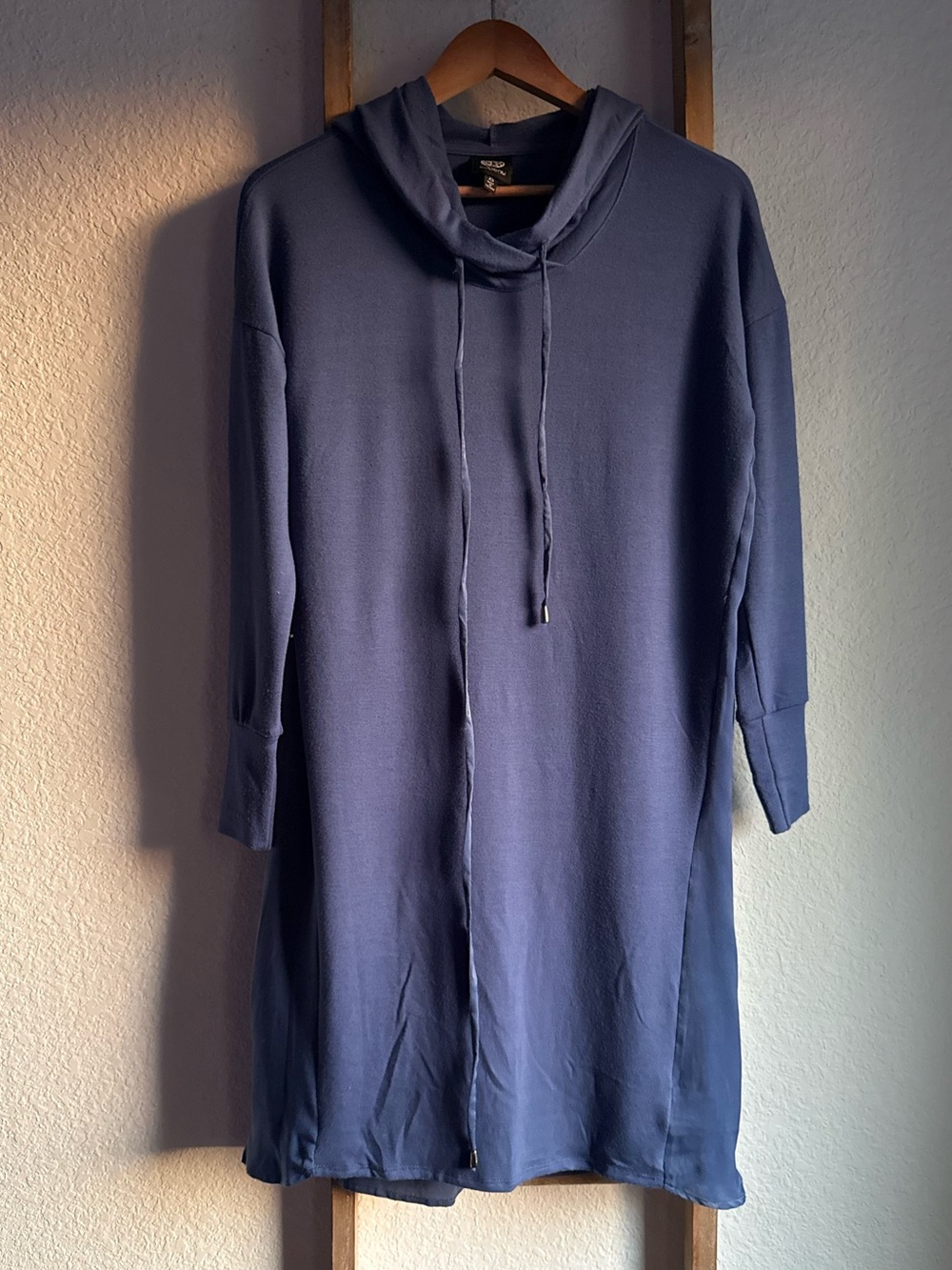 Bobaeu Muted Slate Blue Cowl Neck
Hoodie Lounge Dress Sz: XS
